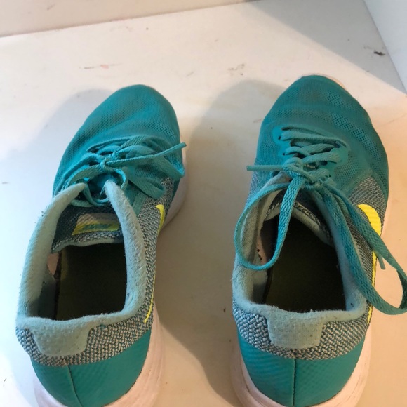 Nike Revolution 3 shoes - Picture 2 of 5